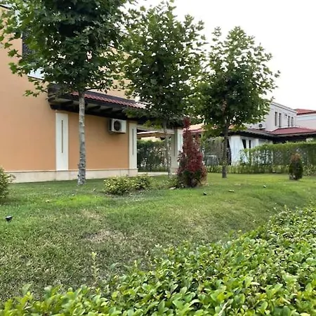 Apartment Green Life 4D02 At Smokinya Beach *