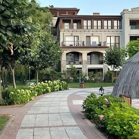 Apartment Apartment Green Life 4D02 At Smokinya Beach