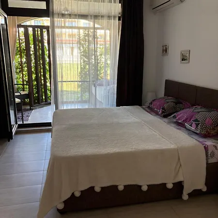 Apartment Apartment Green Life 4D02 At Smokinya Beach