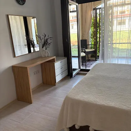 Apartment Apartment Green Life 4D02 At Smokinya Beach
